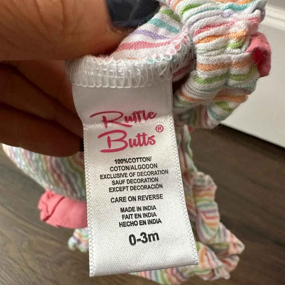 Ruffle Butts Classic Ruffle Romper in Rainbow Seersucker (Size 0-3 Months) 🌈
